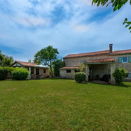 Holiday home Village Family House Ranka *