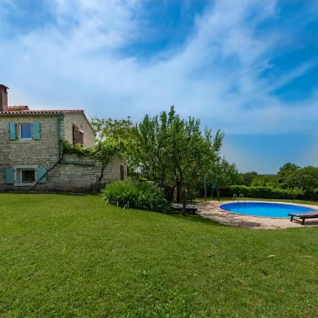 Holiday home Village Family House Ranka