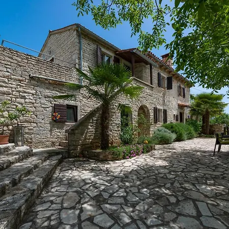 Village Family House Ranka Holiday home Zminj