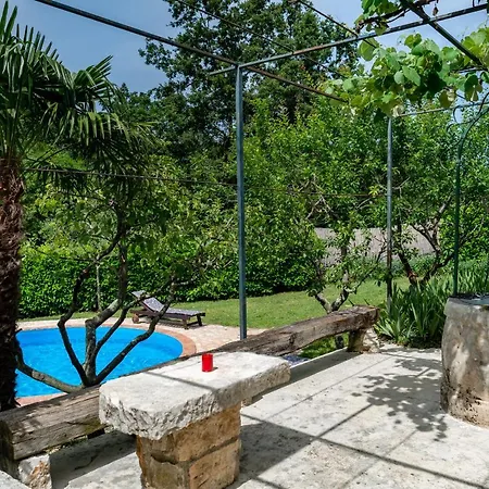 Holiday home Village Family House Ranka Zminj