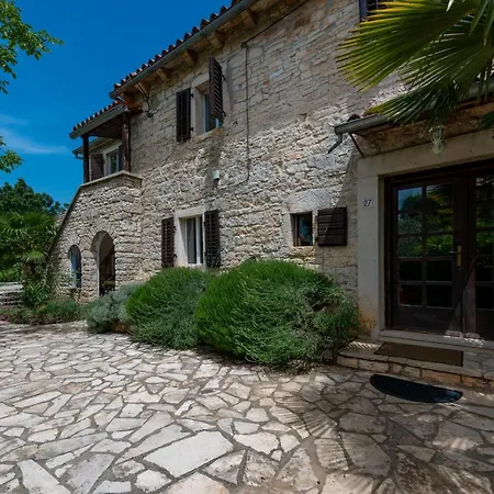 Village Family House Ranka Holiday home Zminj